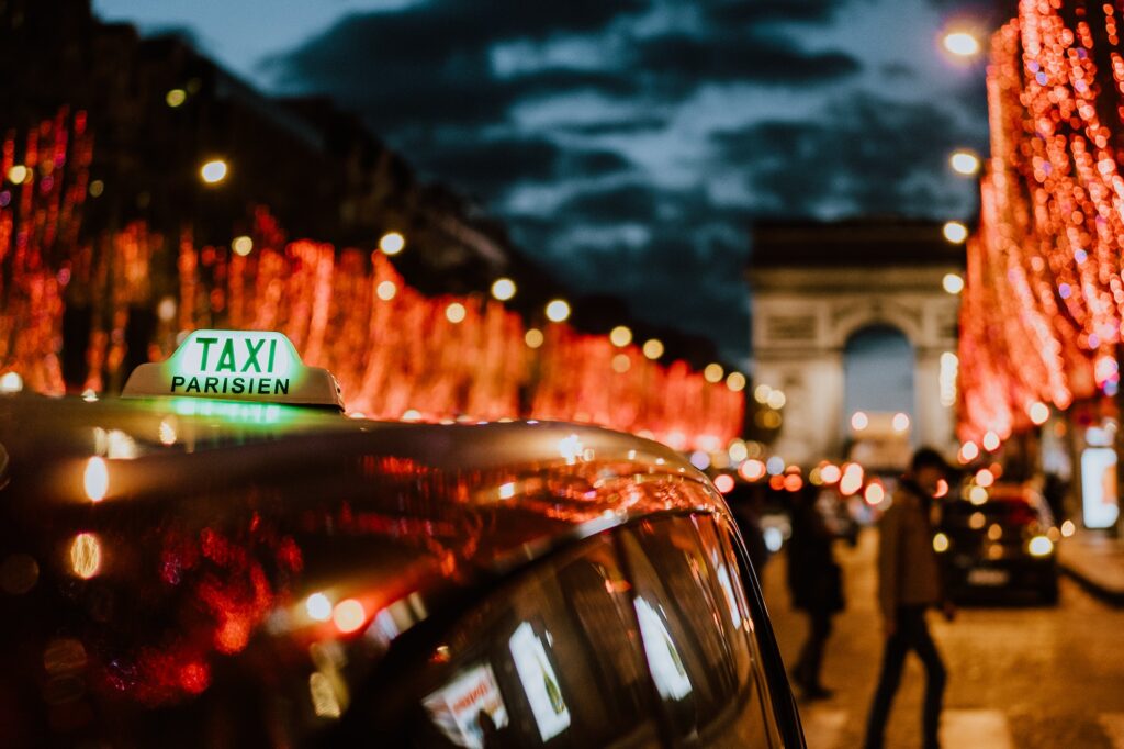 Avete Bisogno di un Taxi a Parigi?Richiedete Ora il Vostro Preventivo